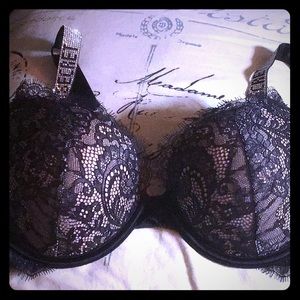 Victoria’s Secret Very Sexy Push Up bra
